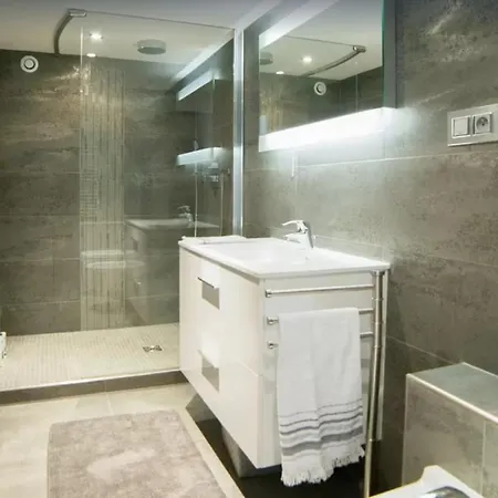 Βίλα Luxury With Large Pool